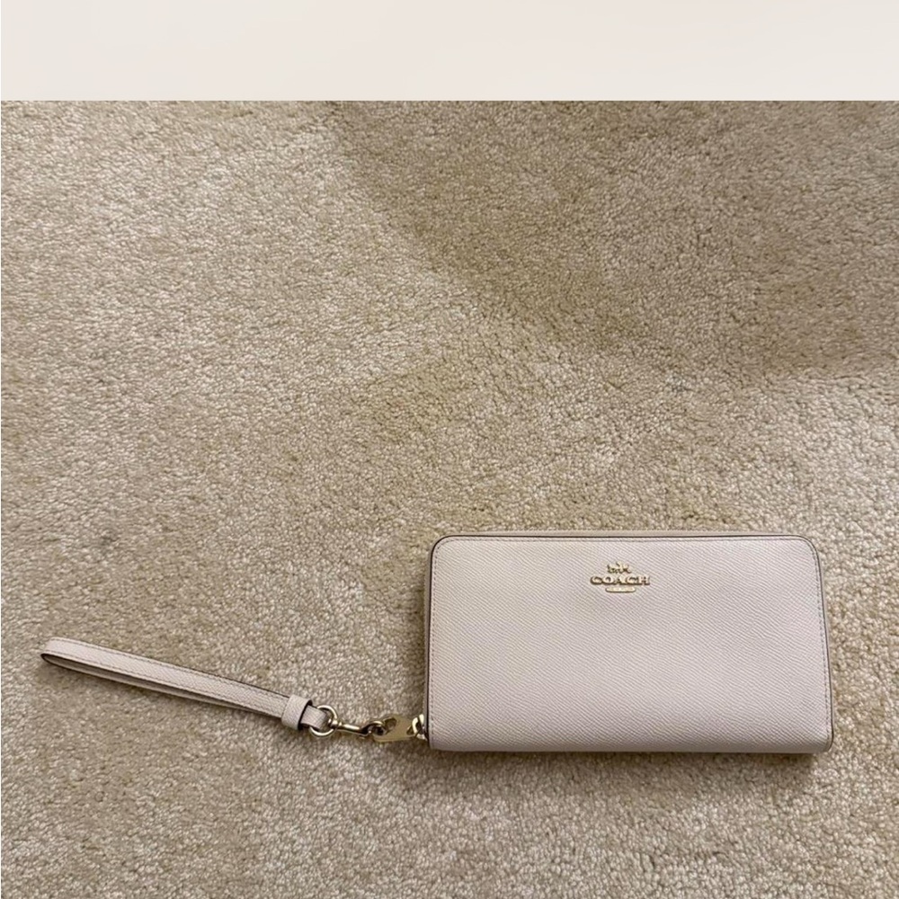 Coach Cream Wristlet Wallet